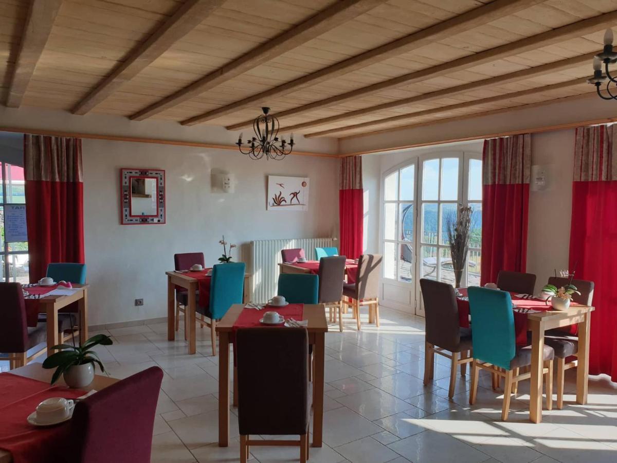 Logis Hotel Restaurant & Spa Les Remparts サレ エクステリア 写真