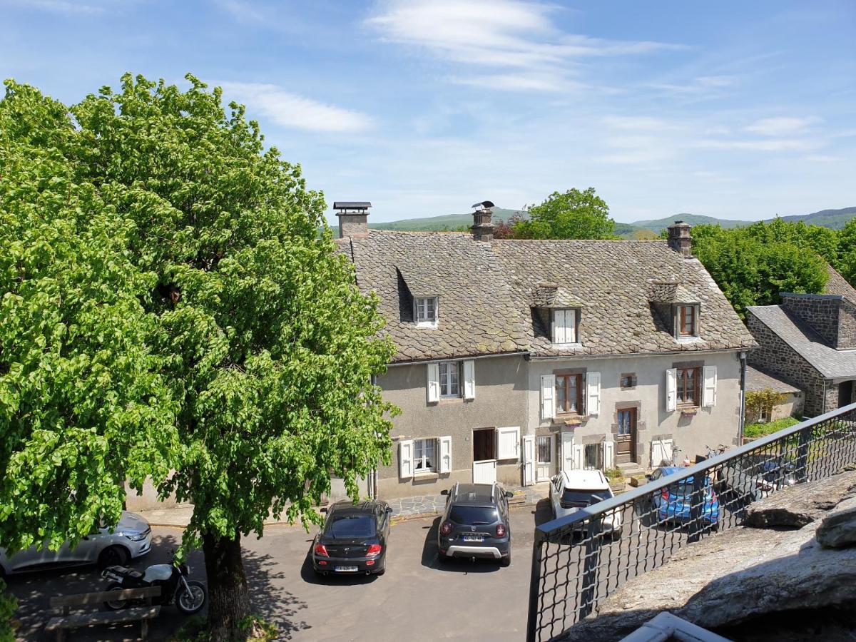 Logis Hotel Restaurant & Spa Les Remparts サレ エクステリア 写真
