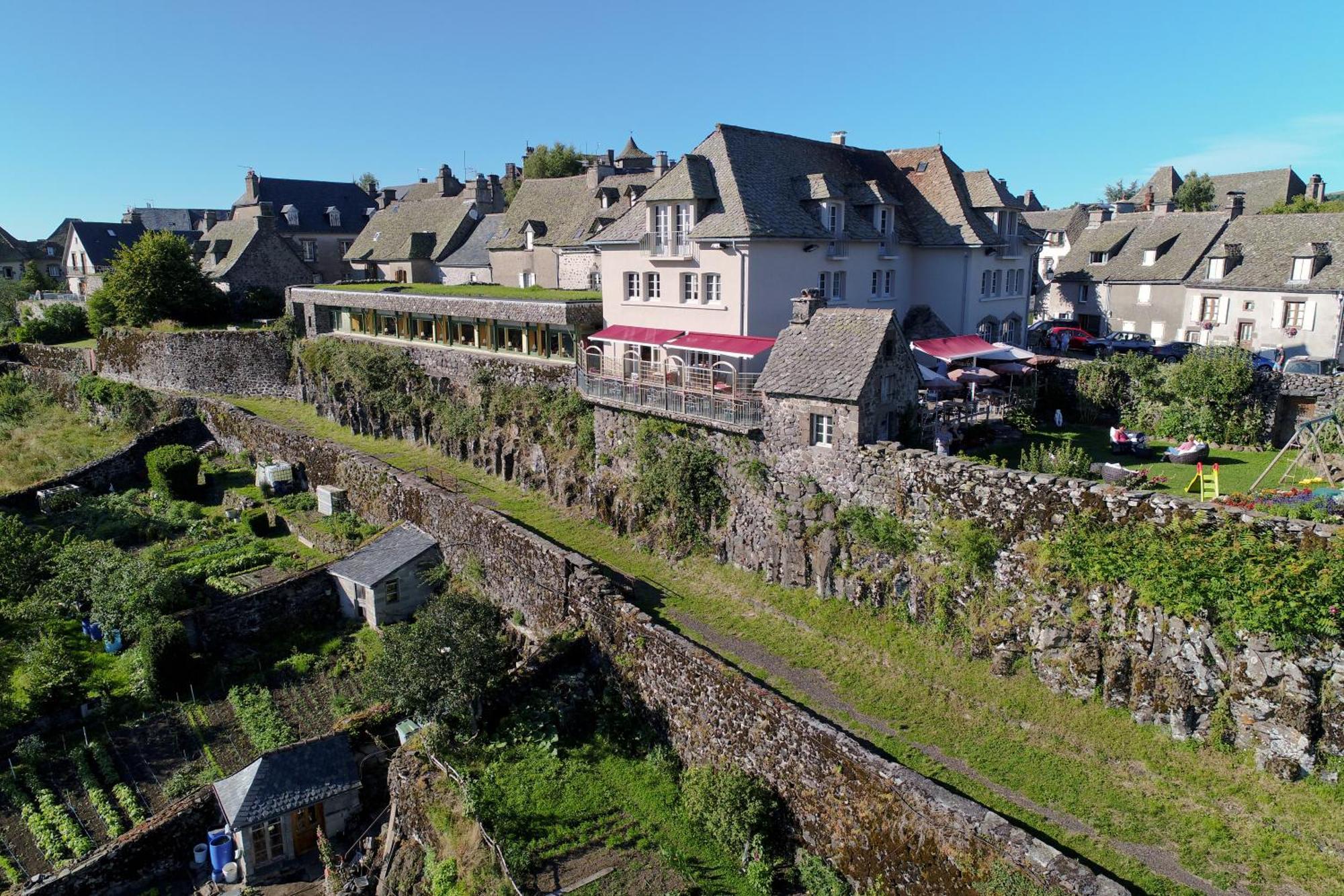 Logis Hotel Restaurant & Spa Les Remparts サレ エクステリア 写真