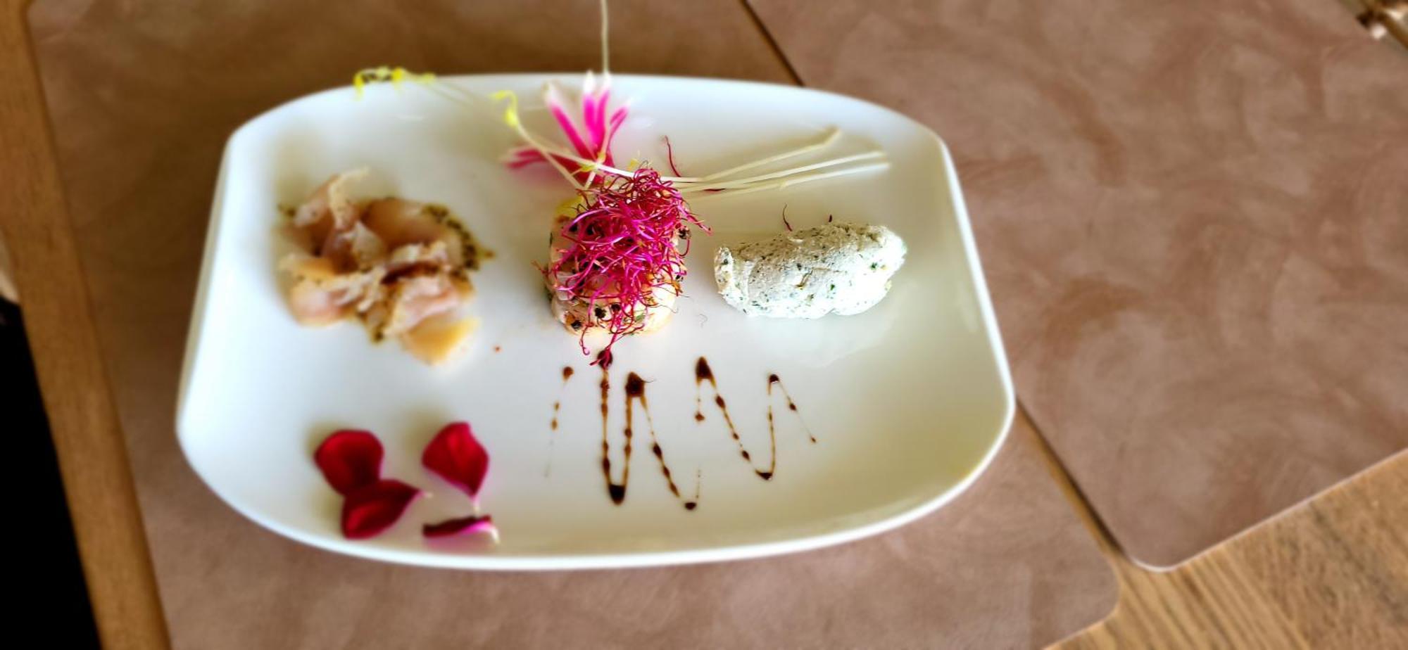 Logis Hotel Restaurant & Spa Les Remparts サレ エクステリア 写真