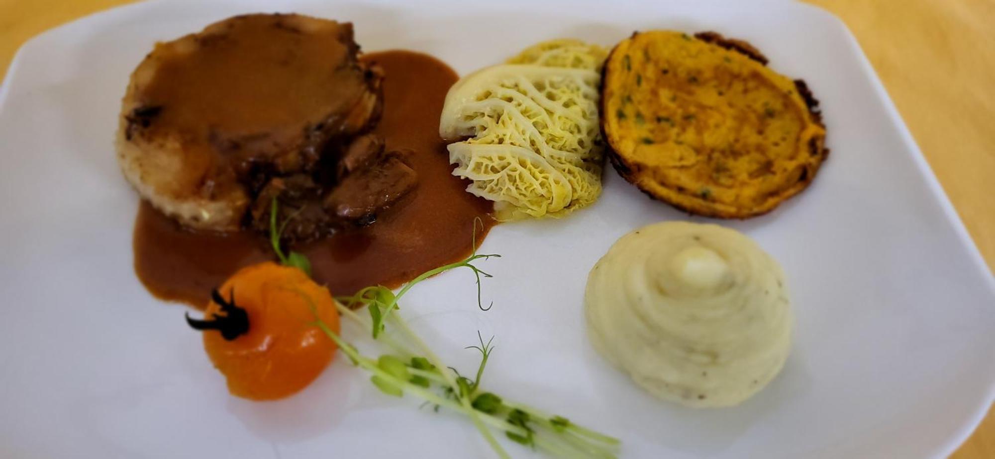 Logis Hotel Restaurant & Spa Les Remparts サレ エクステリア 写真