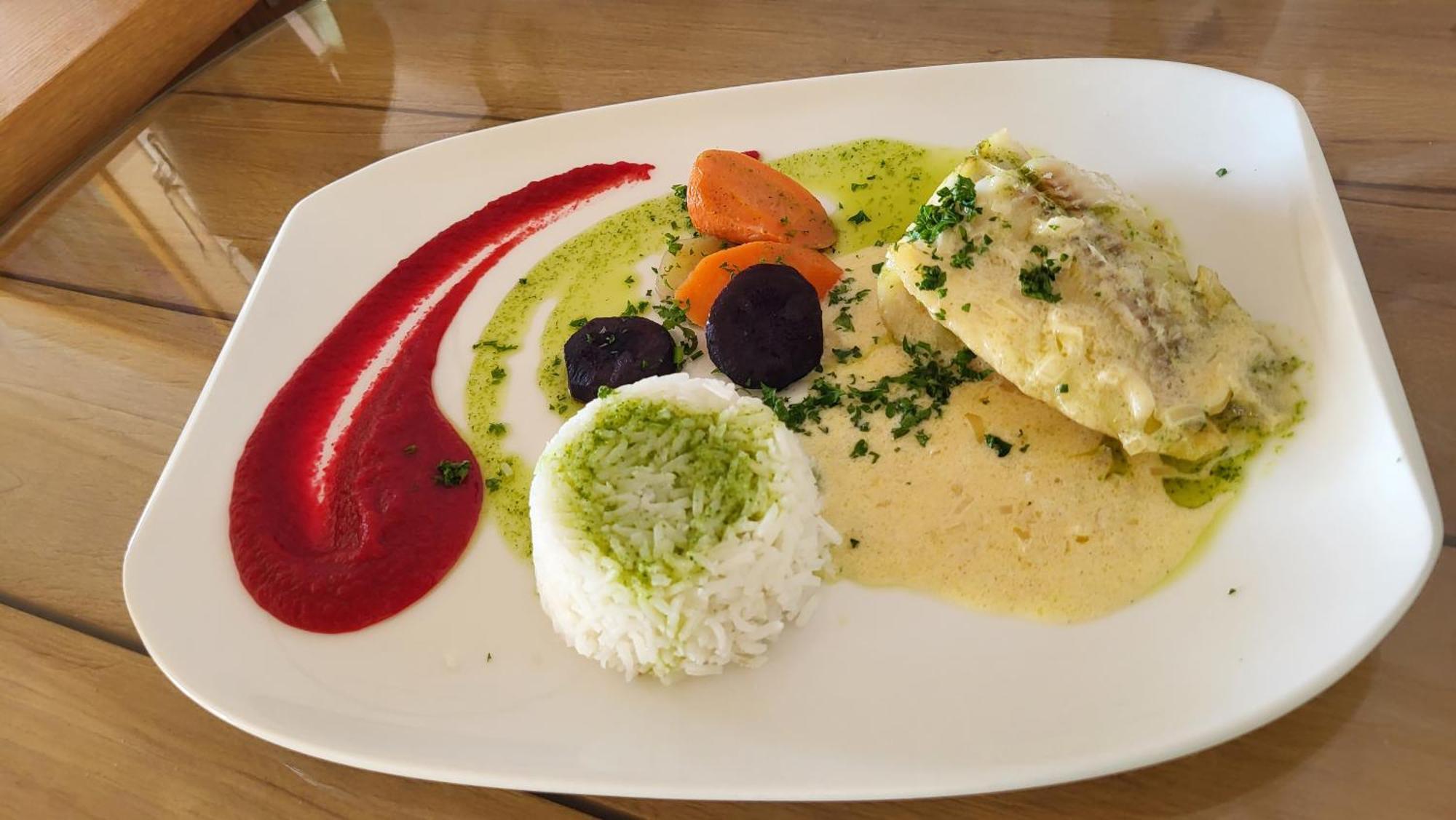 Logis Hotel Restaurant & Spa Les Remparts サレ エクステリア 写真