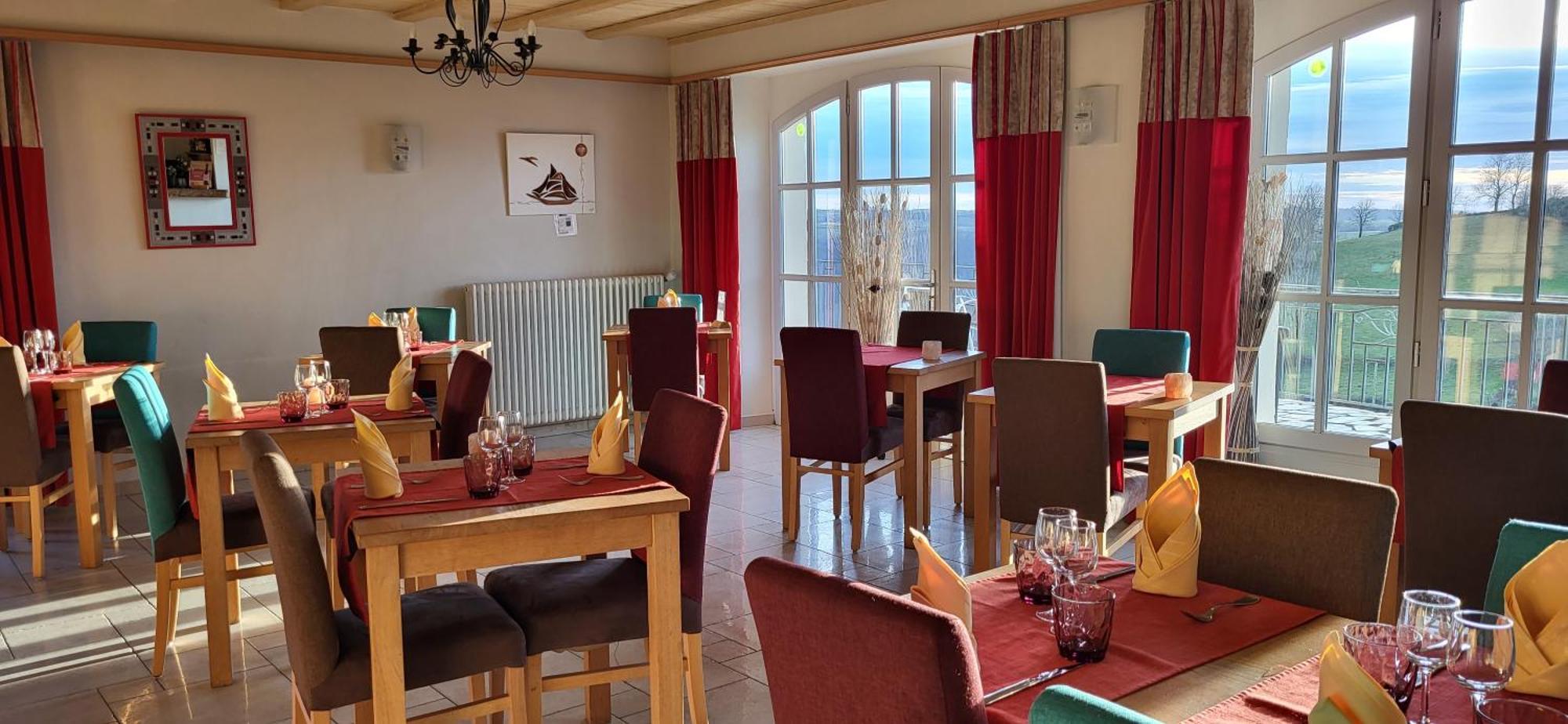 Logis Hotel Restaurant & Spa Les Remparts サレ エクステリア 写真