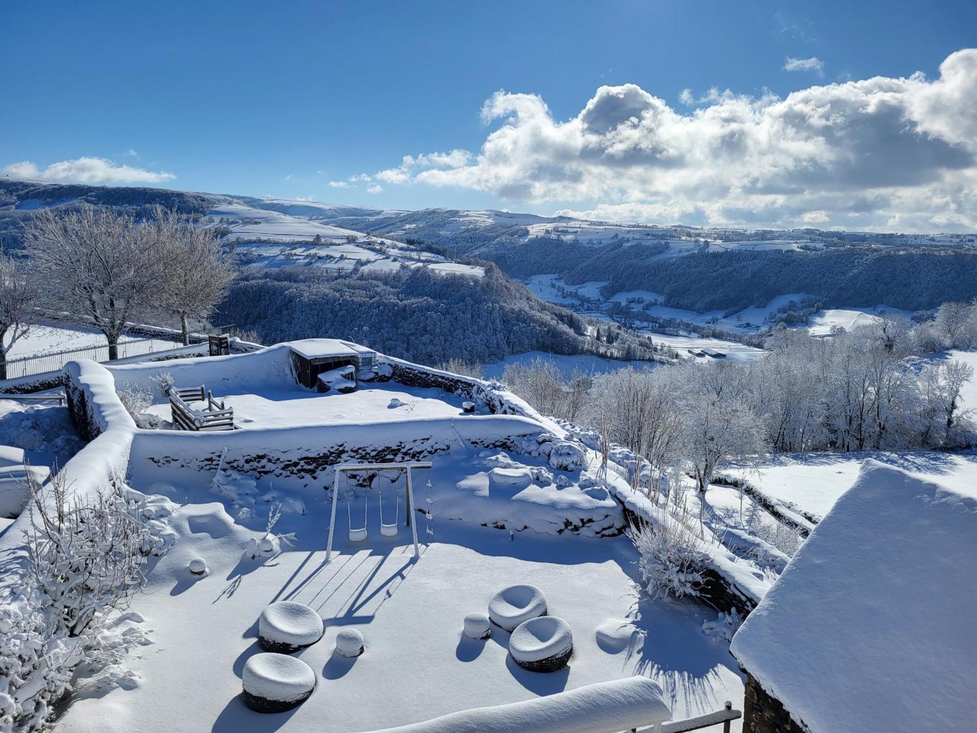 Logis Hotel Restaurant & Spa Les Remparts サレ エクステリア 写真