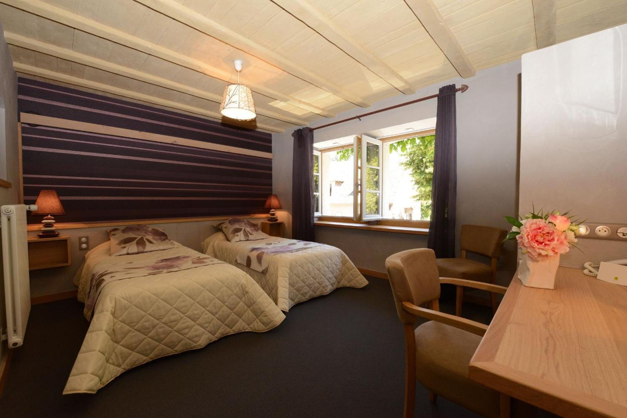Logis Hotel Restaurant & Spa Les Remparts サレ エクステリア 写真
